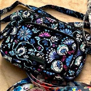 Vera Bradley Black Style Cross Body Style Purse.